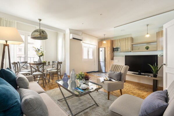 Appartement (2 Bedrooms) | Uitzicht vanuit de kamer
