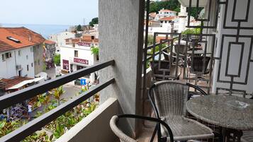 Family Room | Balcony view