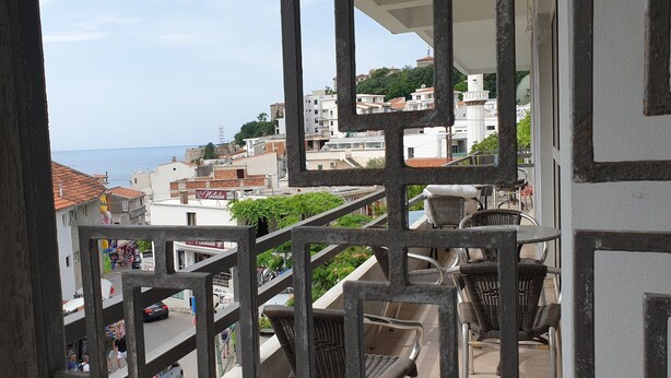 Unclassified image, 1 of 57, button - Posejdon (Ulcinj)