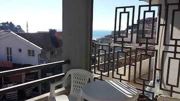 Family Room | Pemandangan balkoni