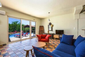 Smart TV, DVD player, ping pong - Villa in Episkopi with private pool (Episkopi)