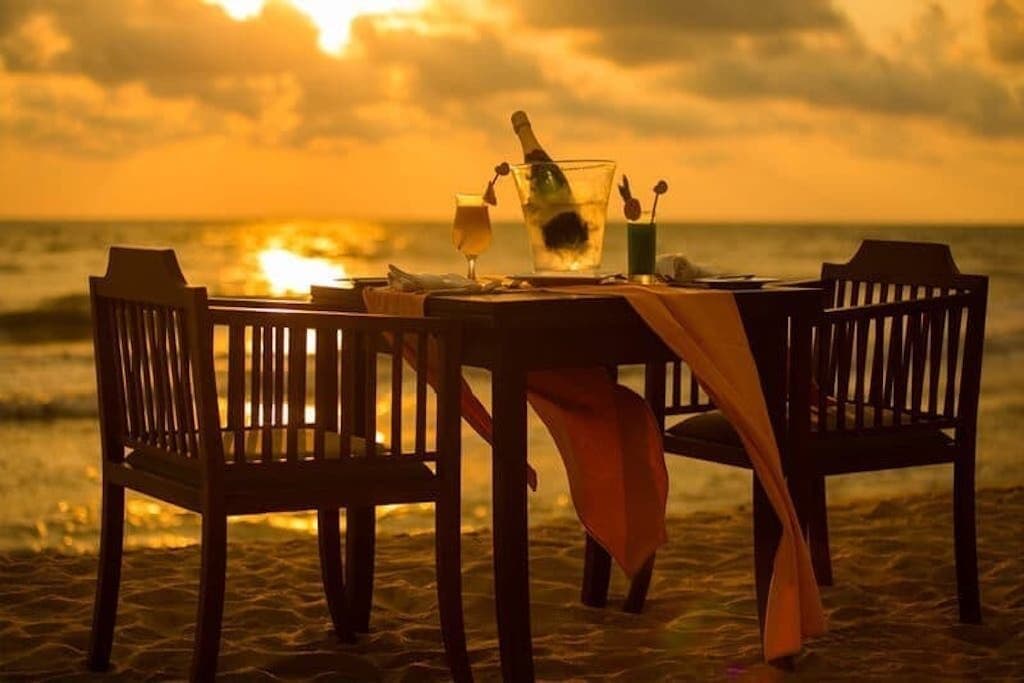 تناول الطعام بالخارج