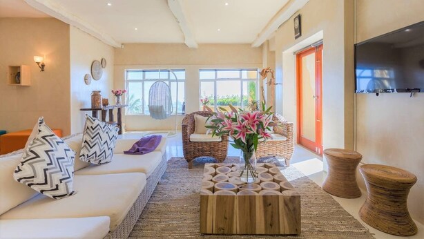 Unclassified image, 1 of 46, button - Sun & Sea In A Downtown Villa (Cape Town)