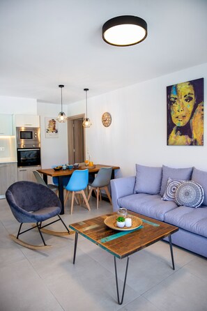 Smart TV, fireplace, printers