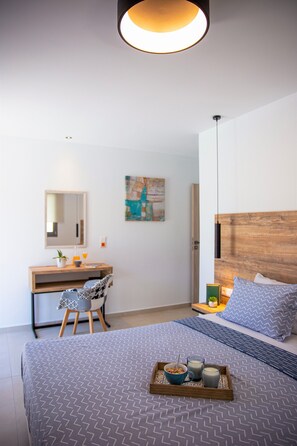 2 chambres, coffres-forts dans les chambres, bureau