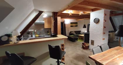casa de campo renovada con sauna al aire libre