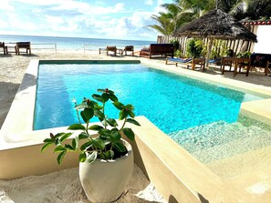 Pool - African Paradise Beach Hotel (Bwejuu)