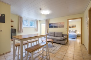 Apartment, 1 Bedroom (Souterrain; incl. EUR 35 cleaning fee) | Living area | 48-inch Smart TV with digital channels, TV, Netflix - Awad's Yellow Apartment (Rust)