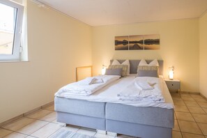 شقة - غرفة نوم واحدة (Souterrain; incl. EUR 35 cleaning fee) | 1 غرفة نوم وستائر تعتيم ومكواة/لوح كي وواي فاي مجانًا