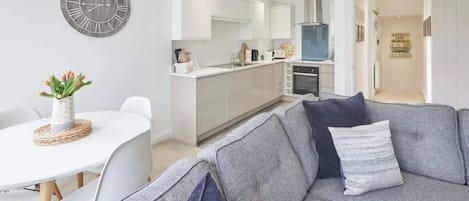 Télévision à écran plat, espaces bureaux