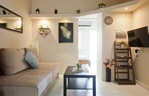 Design-Apartment | Wohnzimmer | Flachbildfernseher, Netflix, Streaming-Dienste