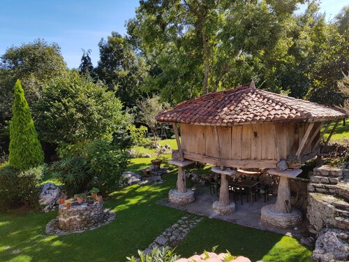 Amaicha, villa: 7 chambres avec 7 salles de bain privées, à 4km de Ribadesella