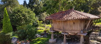 Amaicha, villa: 7 chambres avec 7 salles de bain privées, à 4km de Ribadesella