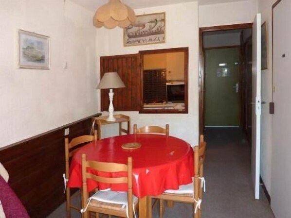 Dining - Resort center, 9th floor, balcony, tv, ski locker, 32m², Les Orres (Les Orres)