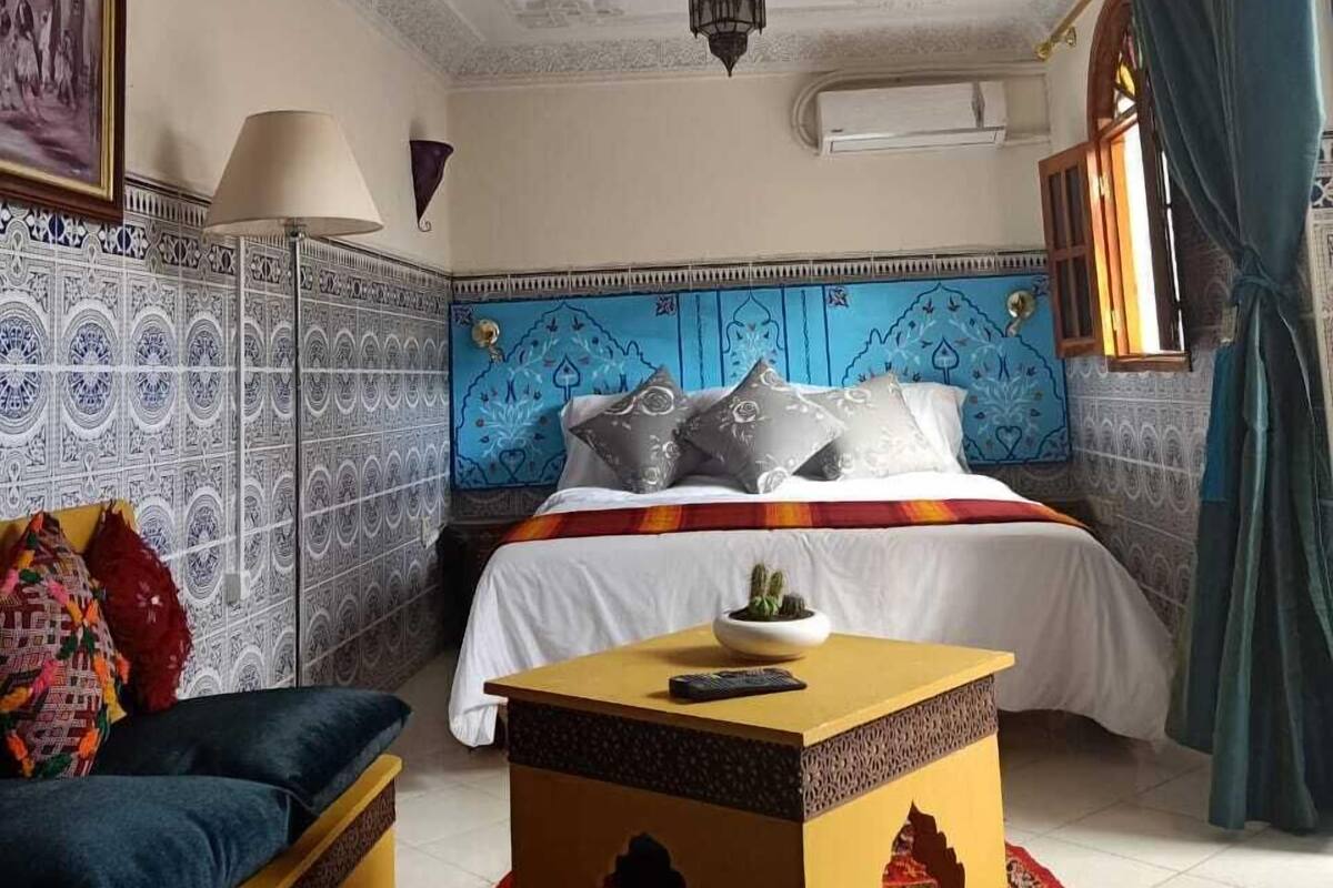 Double Room (Aladdin) | Laptop workspace, iron/ironing board (on request), cribs (free)