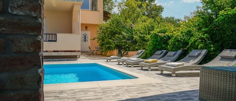 Alberca al aire libre