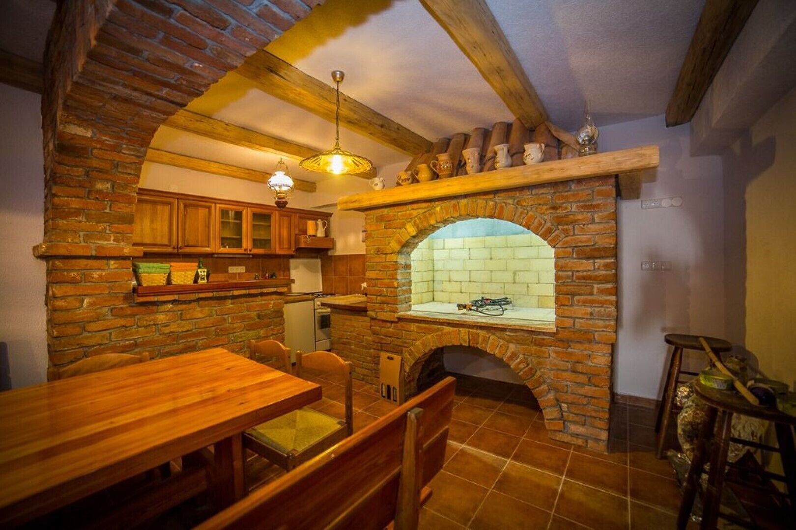 Réfrigérateur, four, plaque de cuisson, lave-vaisselle