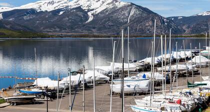 2 camas King, cocina actualizada, junto a Dillon Marina, vistas al lago, WIFI gratuito