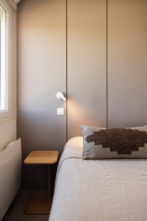 1 bedroom, soundproofing, iron/ironing board, free WiFi