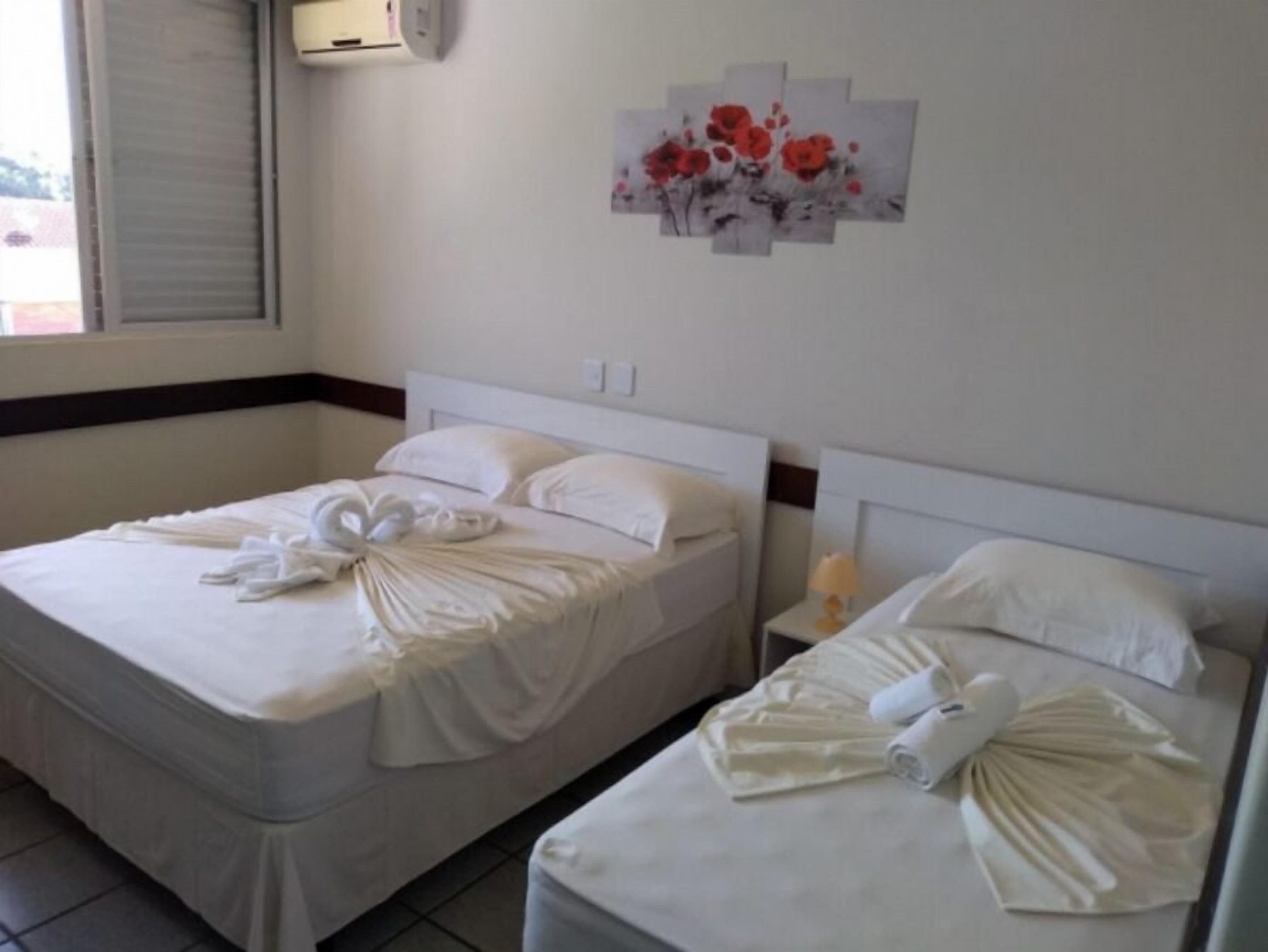 Laptop workspace, free WiFi, bed sheets