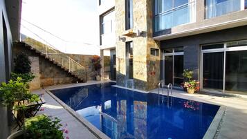 Alberca al aire libre