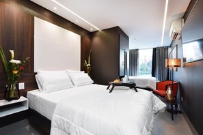 2 عدّة غرف نوم وخزنة داخل الغرفة وواي فاي مجانًا