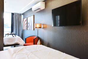 2 عدّة غرف نوم وخزنة داخل الغرفة وواي فاي مجانًا