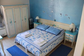2 chambres, literie de qualité, couette en duvet, bureau