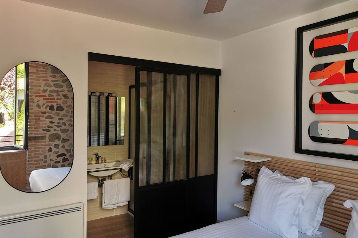 superior double or twin room | desk, laptop workspace, soundproofing, free wifi