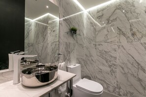 Shower, towels, soap, shampoo