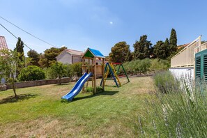 Aire de jeu extérieure pour enfants