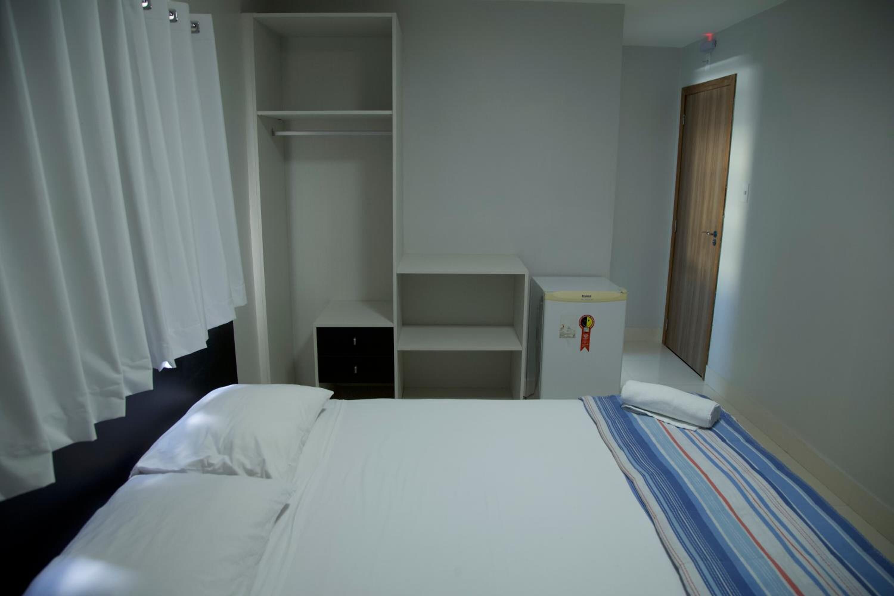 免费 WiFi、床单