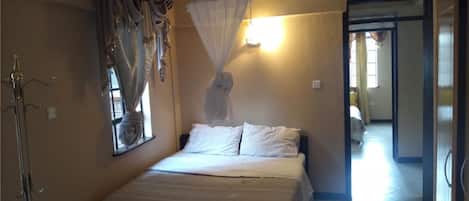 Appartement, 2 slaapkamers | Een bureau, gratis wifi, beddengoed