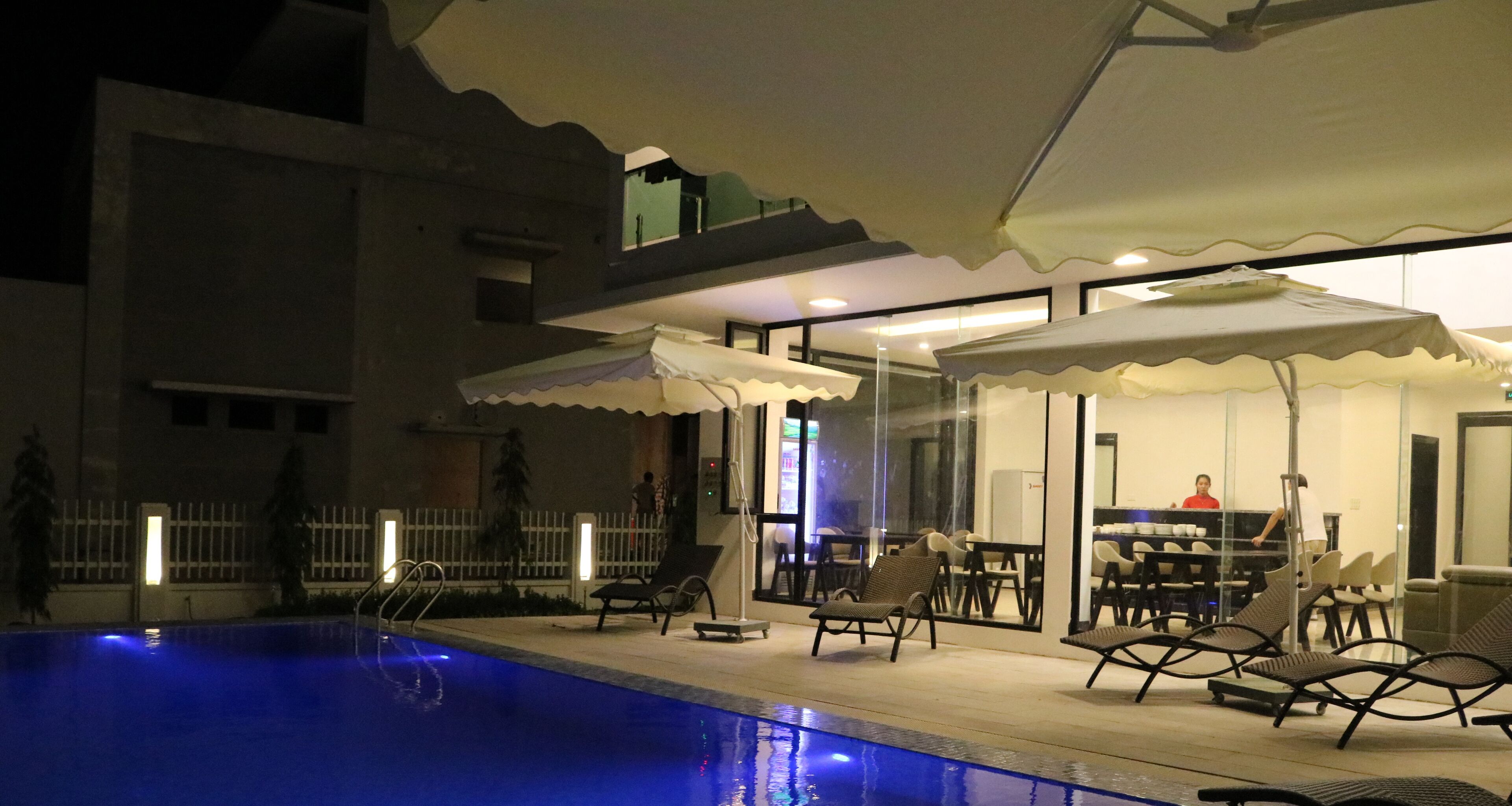 outdoor banquet area