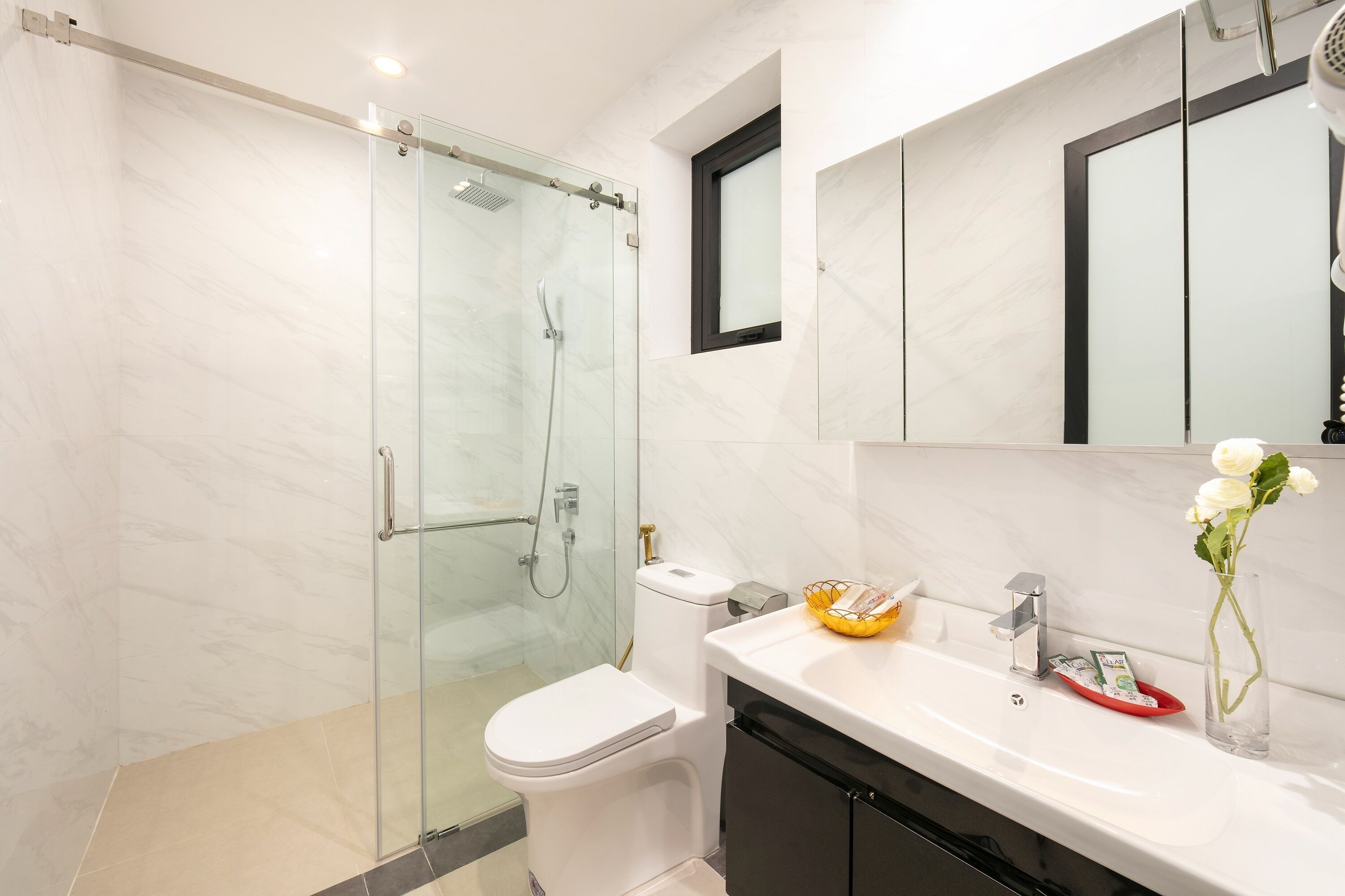 elegance junior double with sea view balcony | bathroom | shower, rainfall showerhead, free toiletries, hair dryer