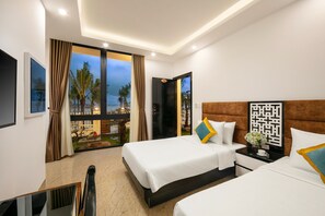 Habitació doble júnior, vistes al mar (Elegance) | Cobrellits, matalassos d'escuma viscoelàstica i minibar 