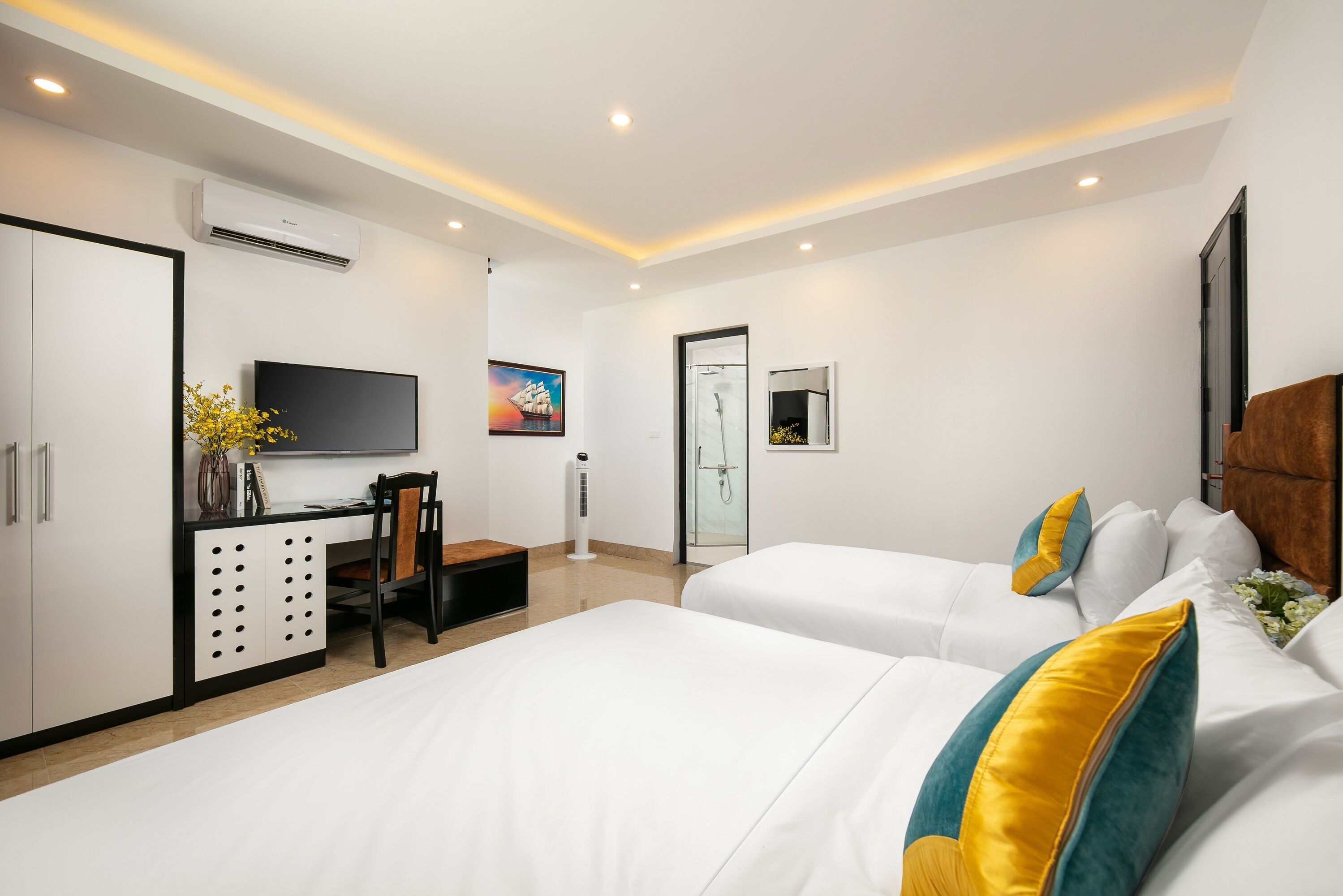 ancient triple with window garden view | 1 bedroom, down duvets, memory-foam beds, minibar