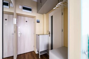 Comfort Studio Suite | Hypo-allergenic bedding, individually decorated, laptop workspace - Studio Tamka (Warsaw)