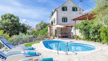 Seasonal outdoor pool