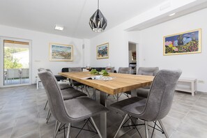 Villa, 4 Bedrooms | In-room dining - Villa Makarac (Milna)