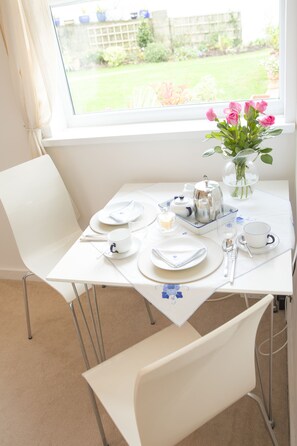 朝食 (郷土料理)、毎日提供 (無料)