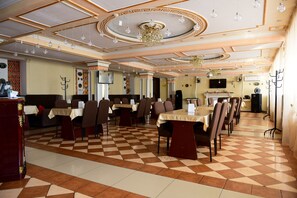 Café - Alatau Hotel (Astana)