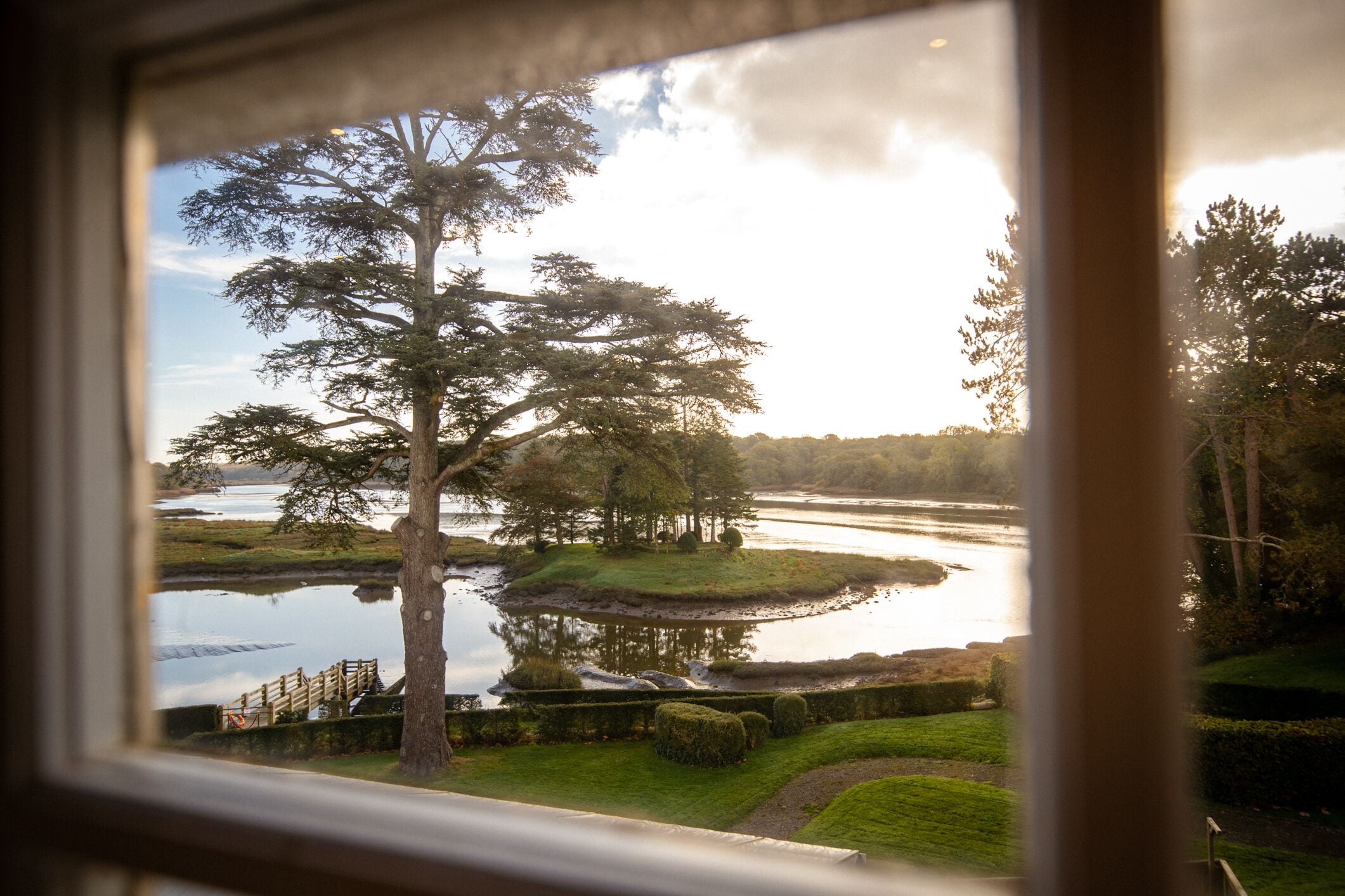 Phòng đôi Deluxe (Top Notch) | Trang trí khác biệt, trang bị nội thất với thiết kế riêng biệt, bàn 