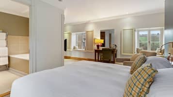 Classic Double Room (Classic) | Individually decorated, individually furnished, desk, blackout drapes