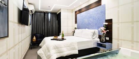 1 bedroom, in-room safe, free WiFi