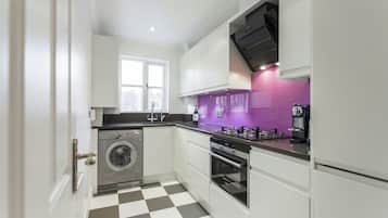 Căn hộ (2 Bedrooms) | Bếp riêng | Tủ lạnh, lò nướng, bếp nấu, dụng cụ pha espresso