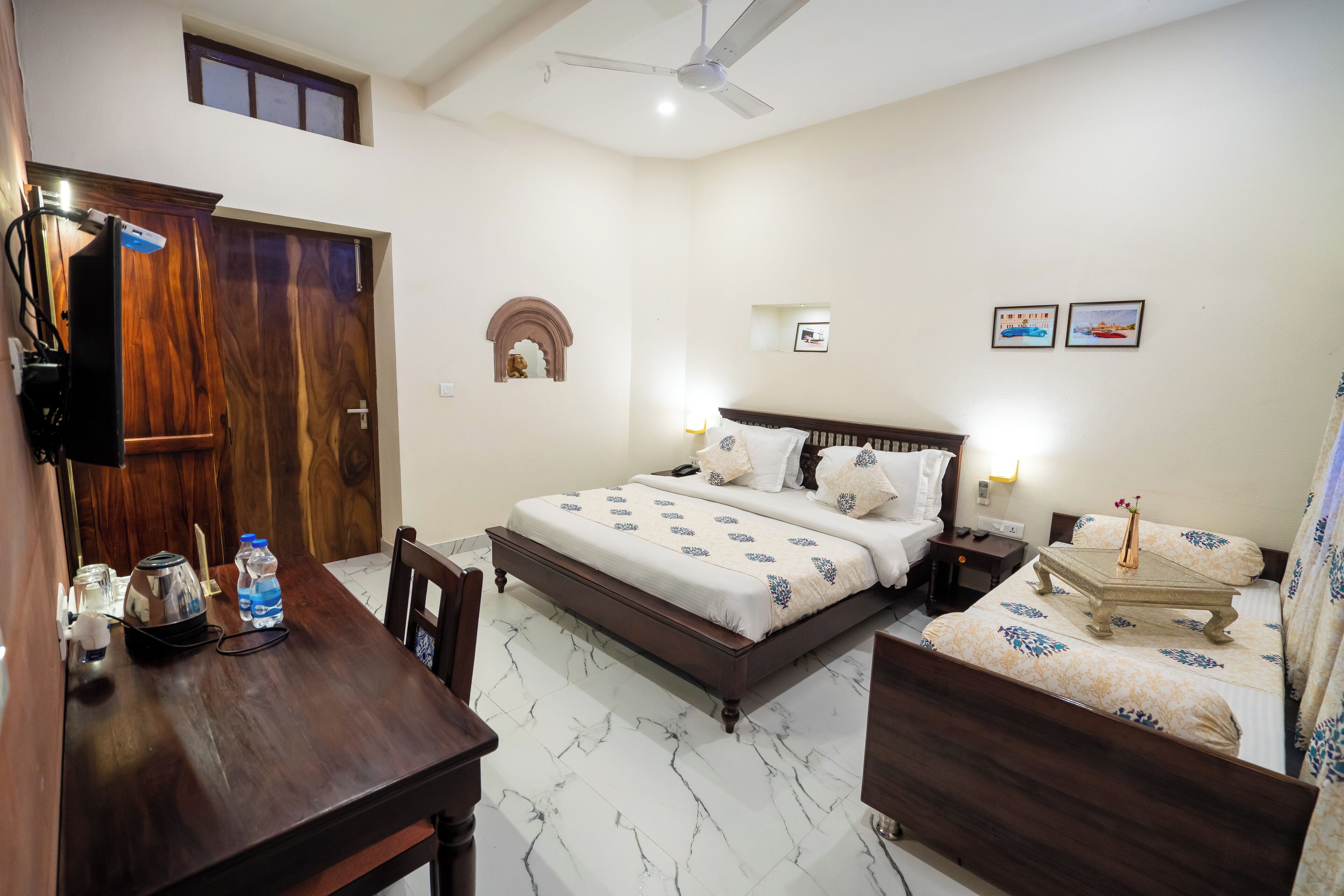 heritage deluxe room, street view, king bed ( ground or 1st floor ) | egyptian cotton sheets, premium bedding, down duvets, memory-foam beds