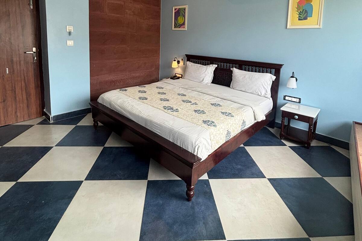 Fort view Superior room, King Bed ( 3rd Floor )