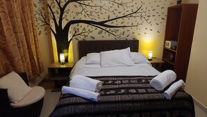 Comfort Double Room | In-room safe, blackout curtains, free WiFi, bed sheets - Machupicchu Packer (Machu Picchu)