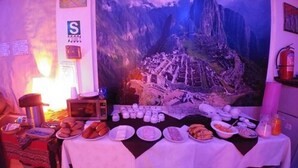 Free daily buffet breakfast  - Machupicchu Packer (Machu Picchu)